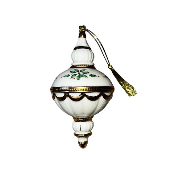 Lenox Retired 2013 Annual Holiday Spire christmas Ornament Holly Berries Ivory - Picture 4 of 6